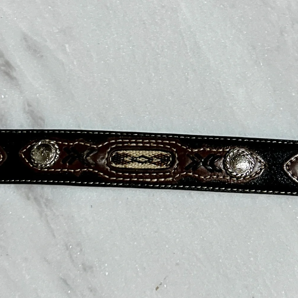 Nocona Belt Co. ~ Boys Size 18 ~ Western ~ Brown & Black Leather W/Conchos Belt